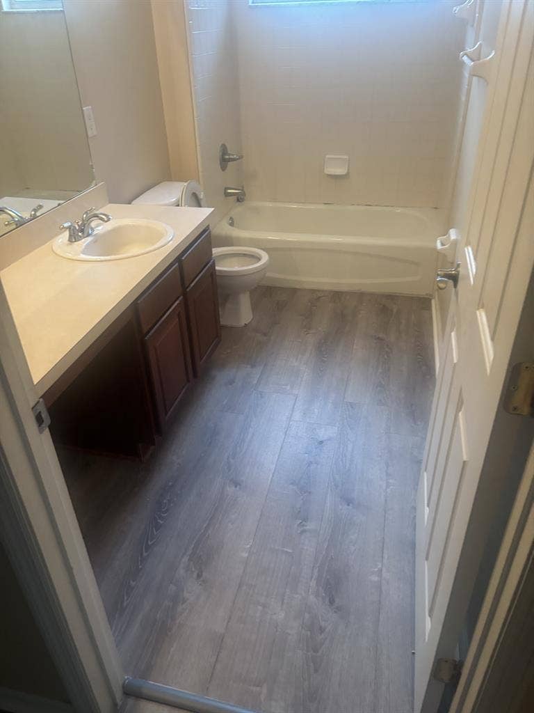 $ 
ROOM
  UTILITIES INCLUDED