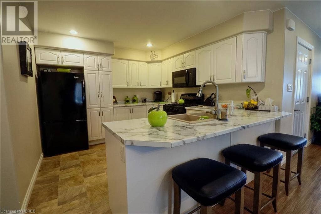 Apartment November to May