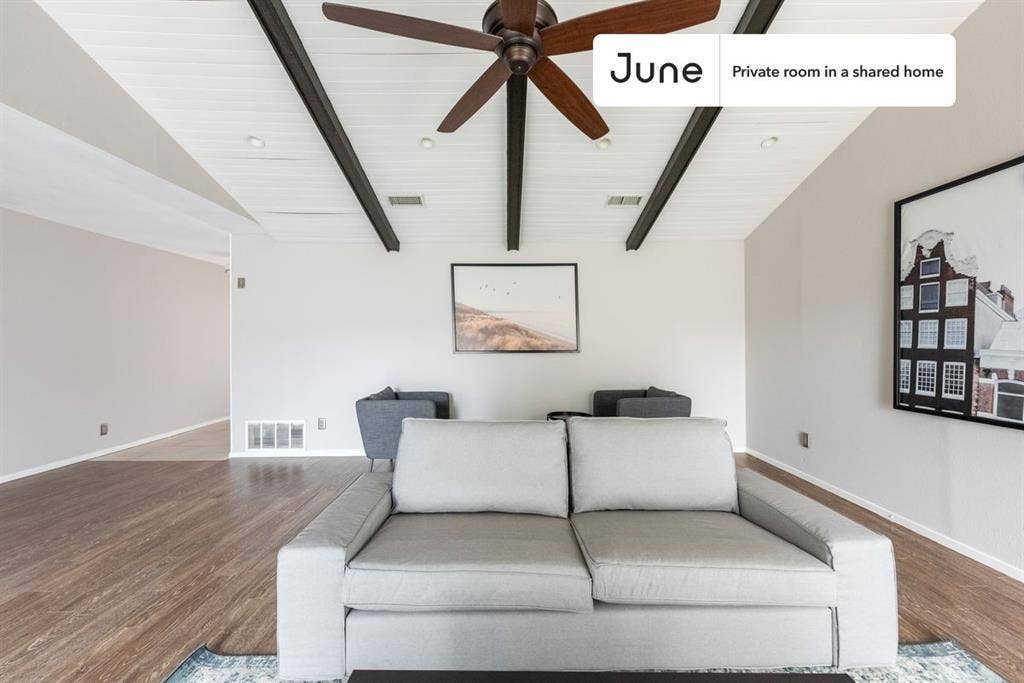 3 BR in Austin