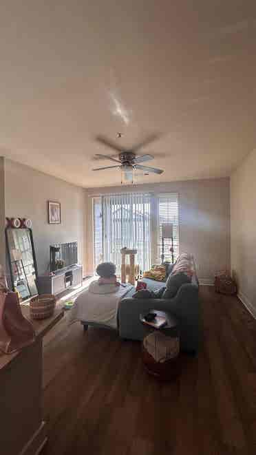 Roommate Wanted! Pri bed&bath