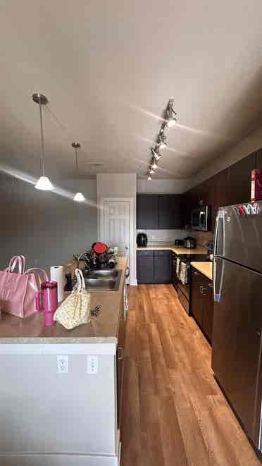 Roommate Wanted! Pri bed&bath