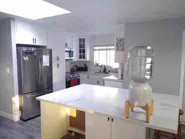 Looking for roommate