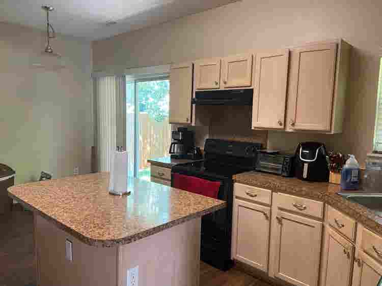 Looking for a roommate