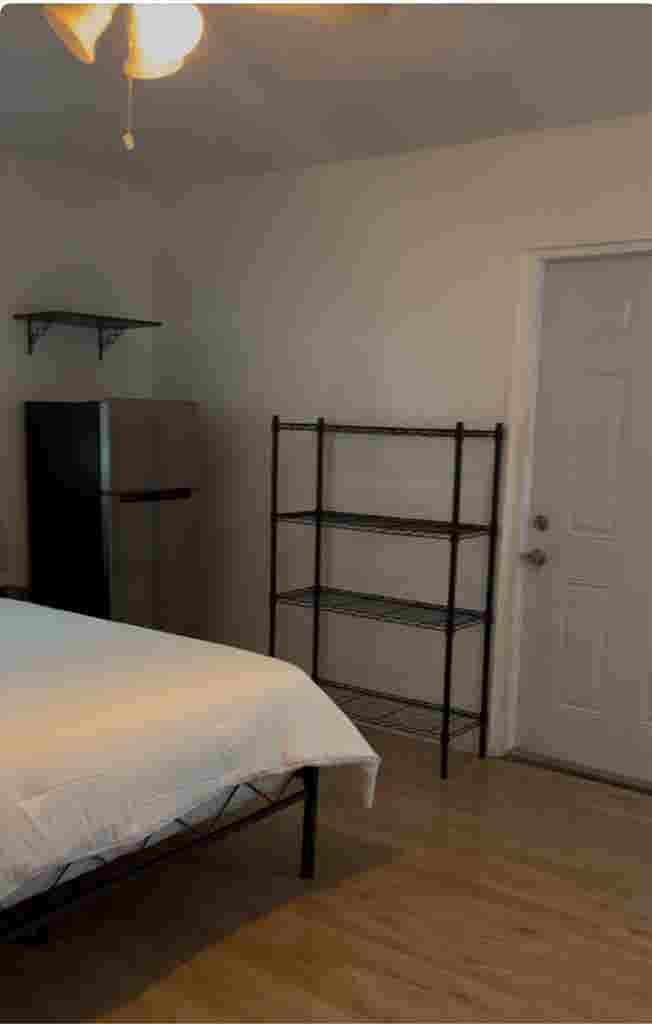 ALL INCLUDED LARGE BEDROOM FOR RENT