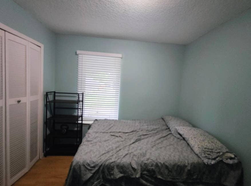 Room for rent in South Austin