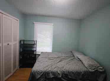 Room for rent in South Austin