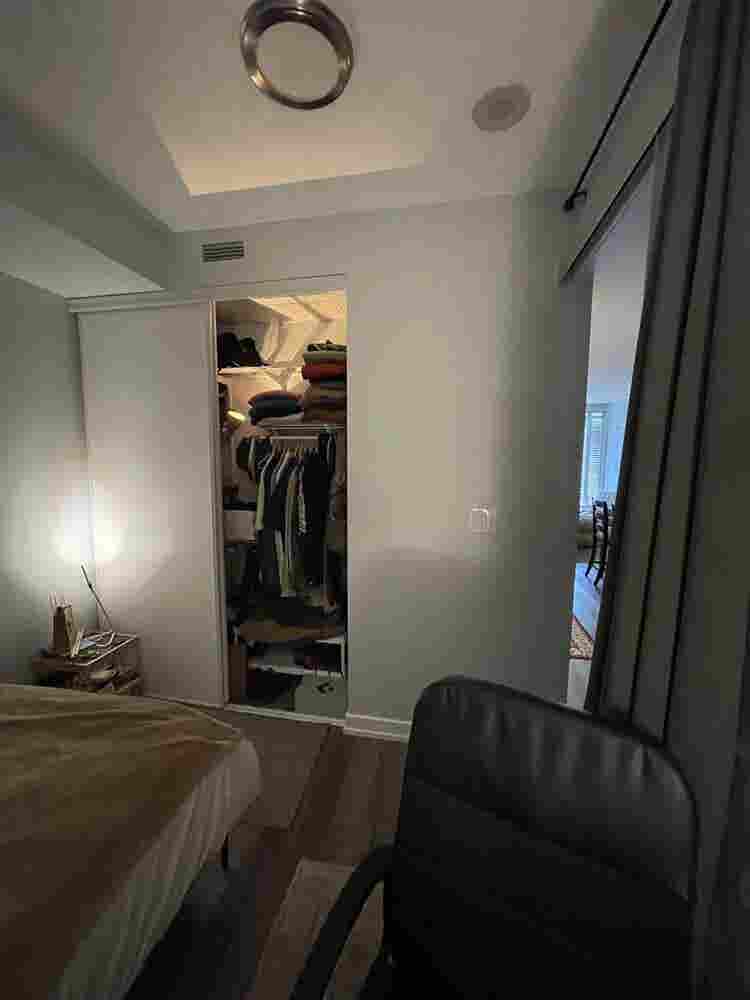 Roommate wanted in Downtown Toronto