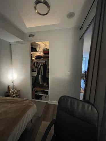 Roommate wanted in Downtown Toronto