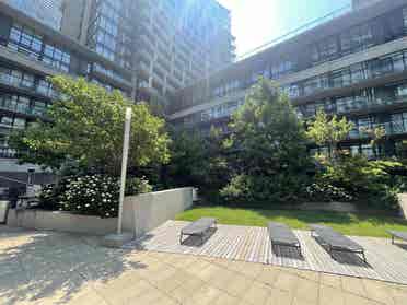 Roommate wanted in Downtown Toronto