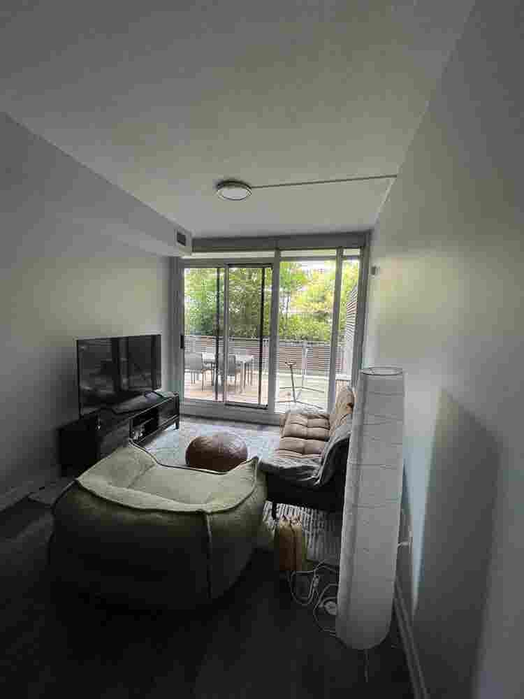 Roommate wanted in Downtown Toronto