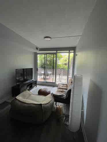 Roommate wanted in Downtown Toronto