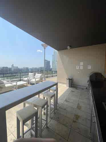 Roommate wanted in Downtown Toronto