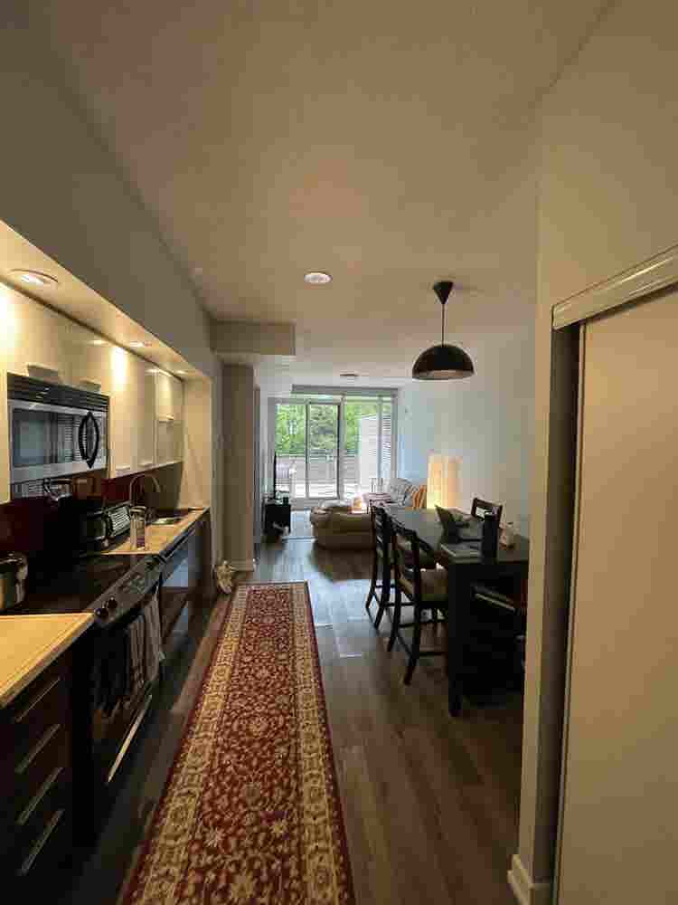 Roommate wanted in Downtown Toronto