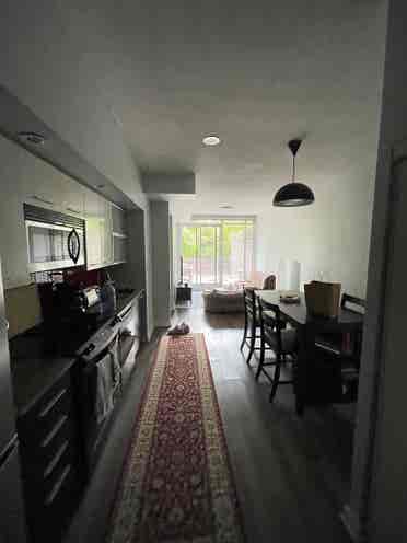 Roommate wanted in Downtown Toronto