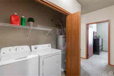 In search of a fourth roommate!