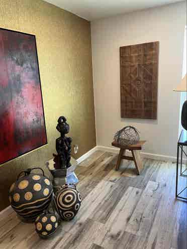 Beautiful furnished room.