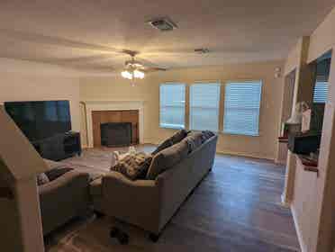 Private room for rent in quiet neig