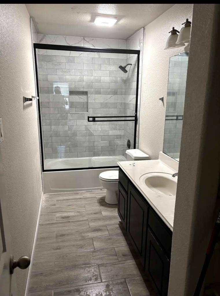 Private room for rent in quiet neig