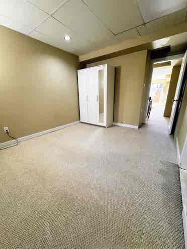 Den ground level suite