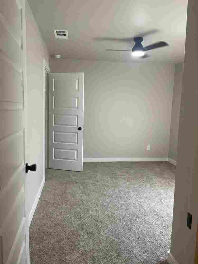 2 bedrooms available Female only
