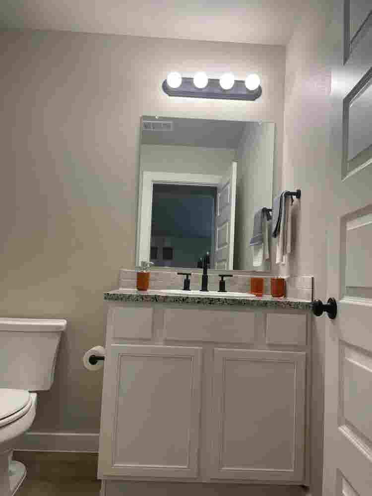 2 bedrooms available Female only