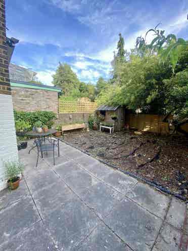 Bright, spacious double room NW1