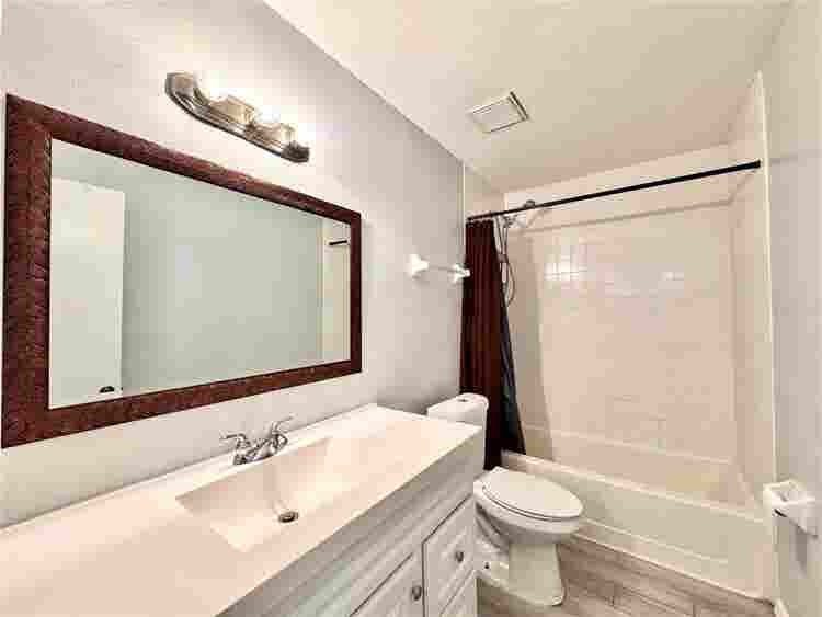 need 1 roomate