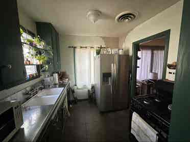 Looking for a roommate