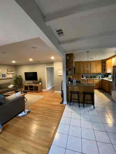 ROOMS FOR RENT