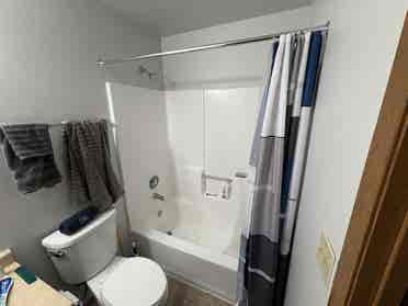 1 Roommate needed $/month
