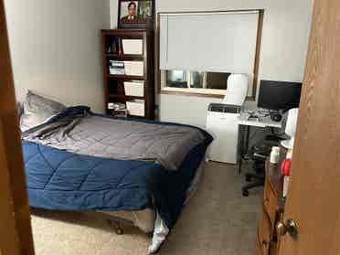 1 Roommate needed $/month