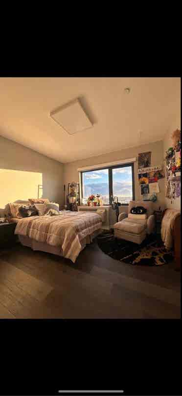 Master bedroom for rent