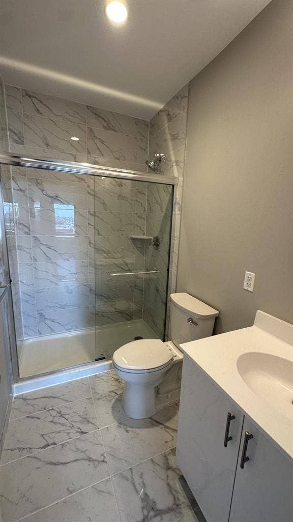 Master bedroom for rent