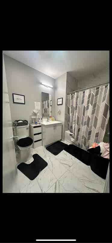 Master bedroom for rent
