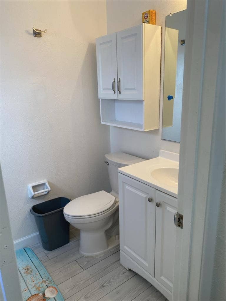 Furnished private room w/ bath