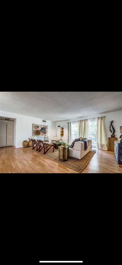 Roommate wanted!