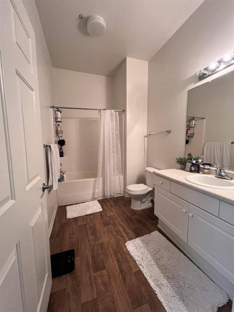 Close to UCSD - Immediate Move-In!