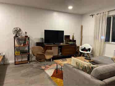 Unfurnished Room ( BA)