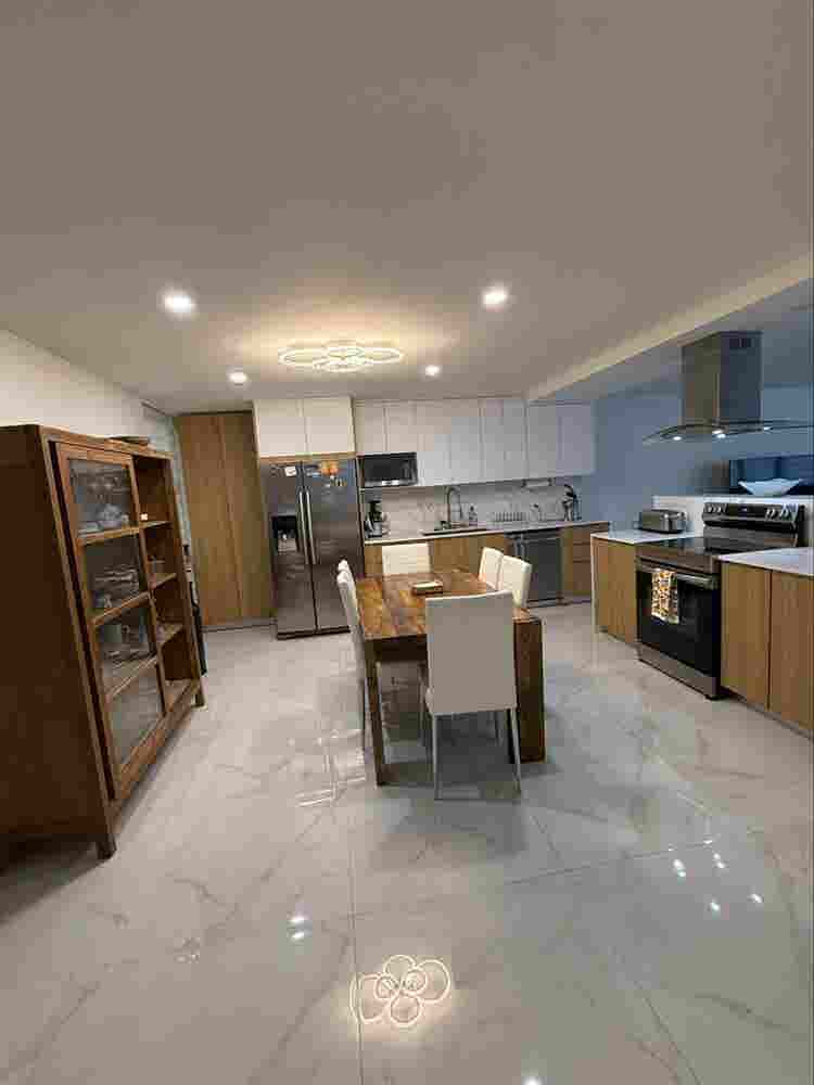 Gorgeous private room in Aventura