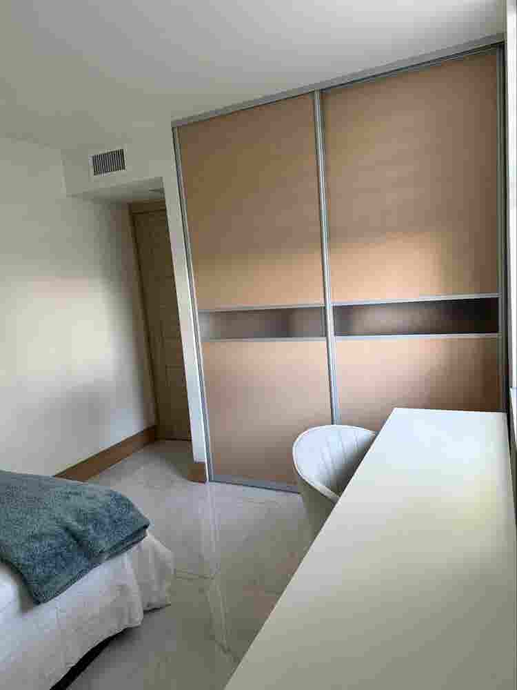 Gorgeous private room in Aventura