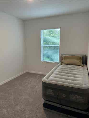 Room for Rent- Safe Area, Great Loc