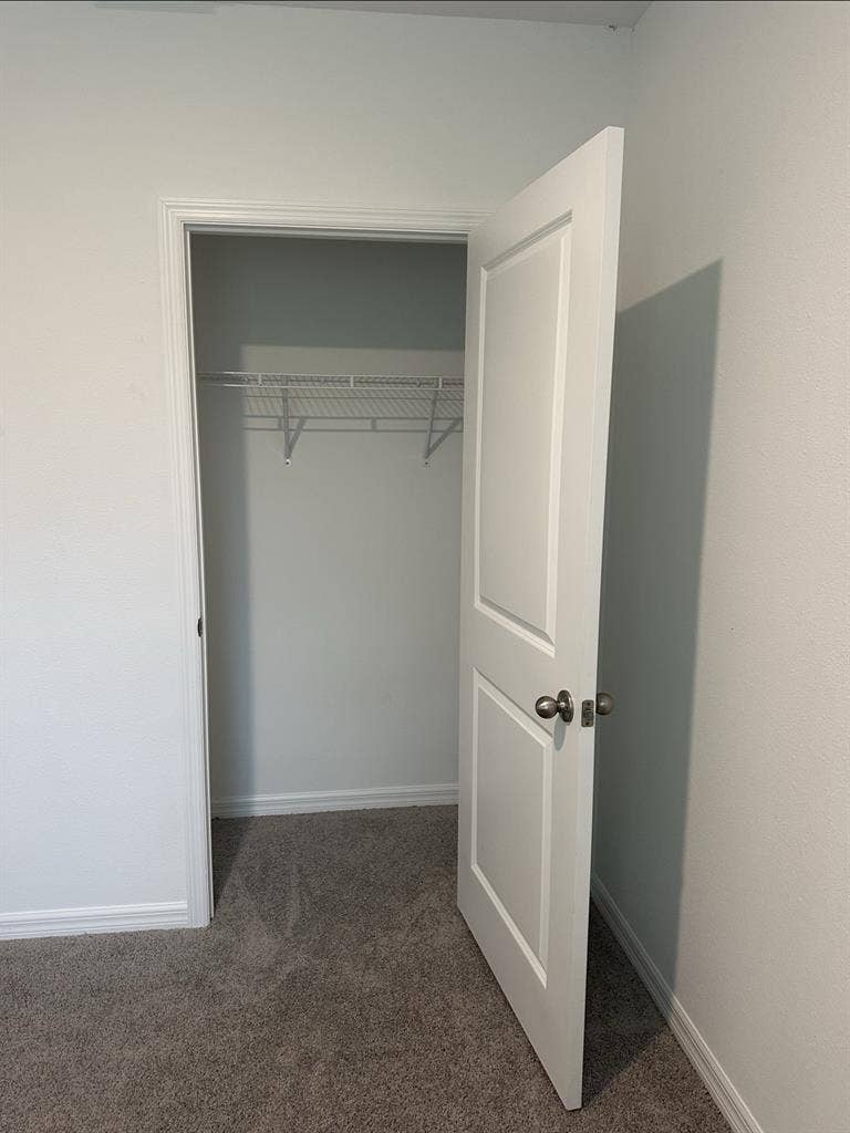 Room for Rent- Safe Area, Great Loc