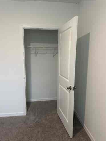 Room for Rent- Safe Area, Great Loc