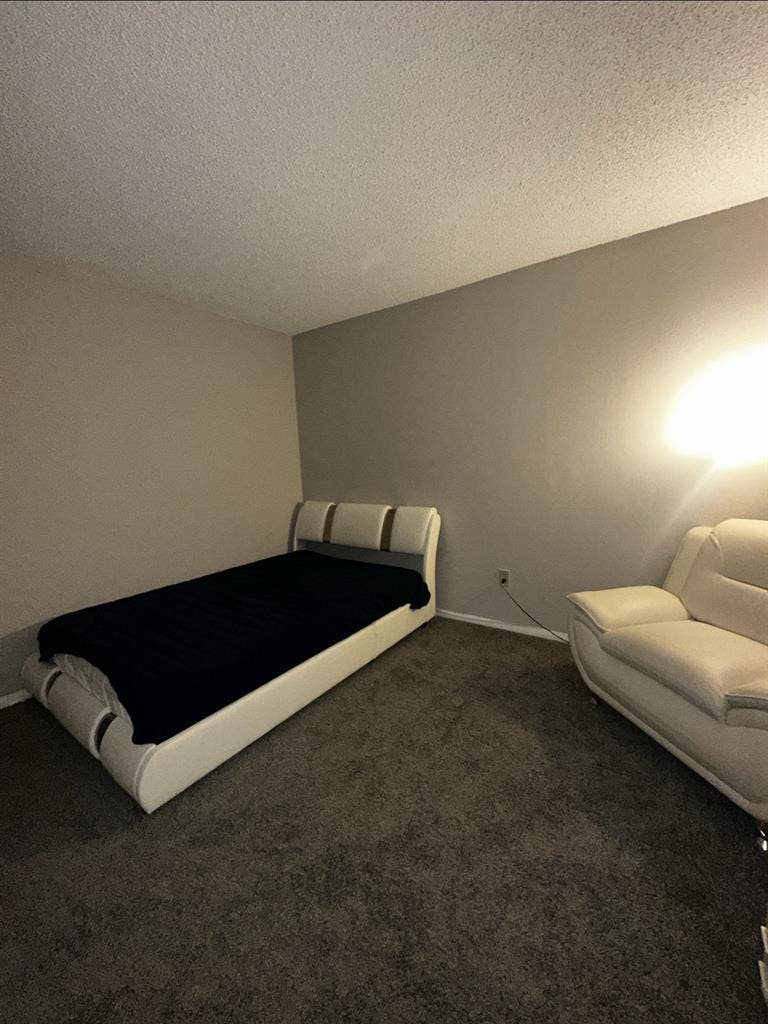 Looking for someone to rent a room