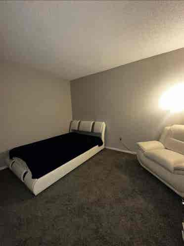 Looking for someone to rent a room
