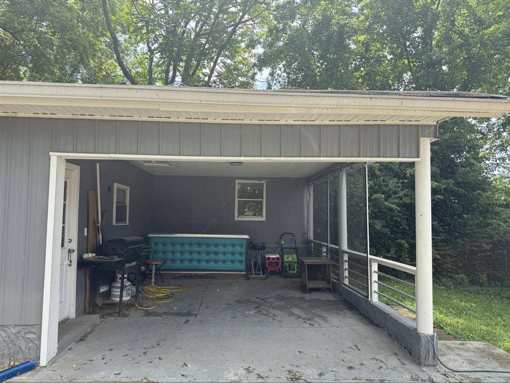 Room available now in Nashvillee