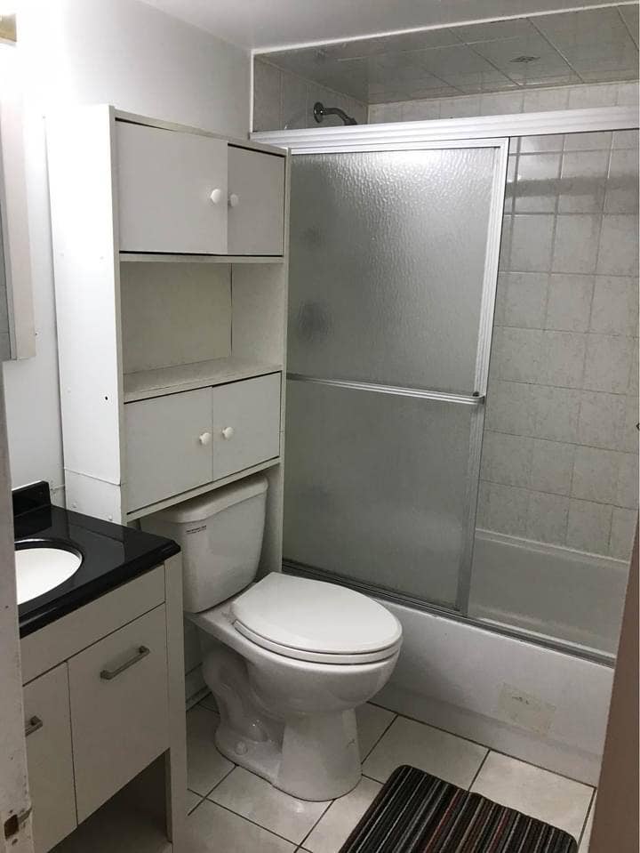 1 room in basement for girl/couple