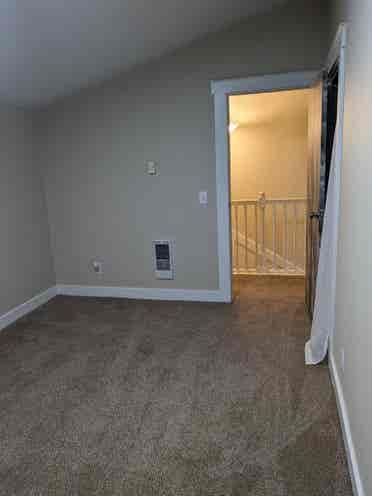 1 bedroom and private bathroom