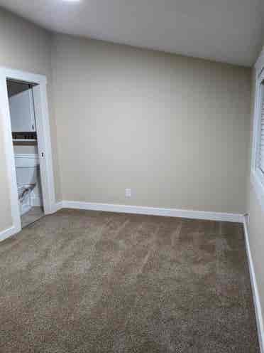 1 bedroom and private bathroom