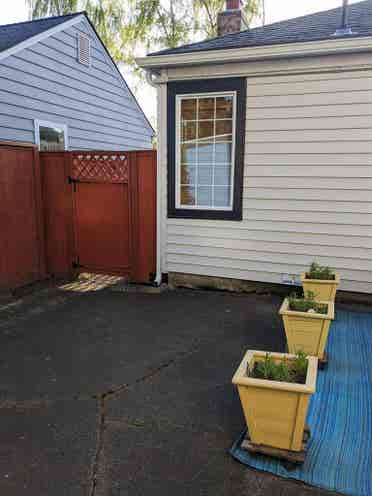 1 bedroom and private bathroom